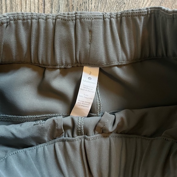 Lululemon shorts - Picture 4 of 4